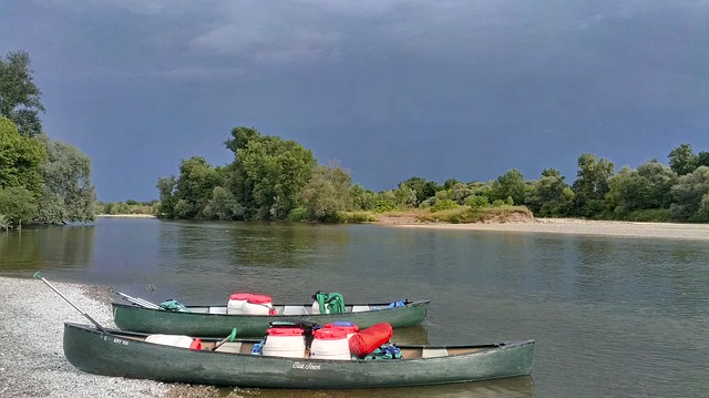 bidon étanche sur canoe